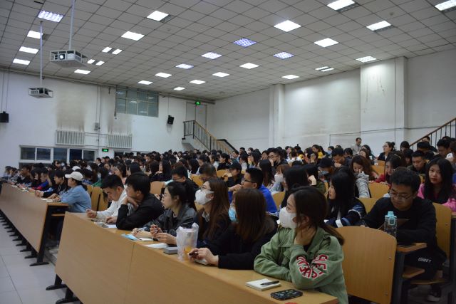 回顾党的百年历史 牢记使命 展望未来——淬炼商学院开展党史学习教育活动