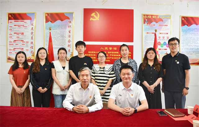 我校党委书记张存伟深入智能工程学院党总支 开展调研工作