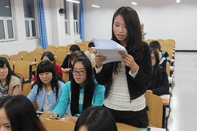 环科系学生党支部学习贯彻习近平总书记在总结大会上的讲话